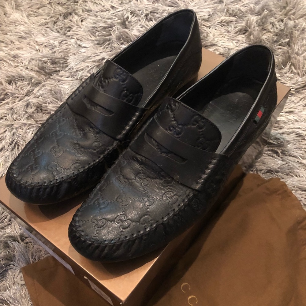 Gucci
Black Mens Loafers Signature